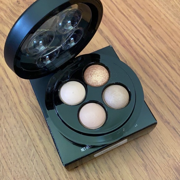 MAC Mineralized Shadow Compact ‘Nano Nude’- RARE - Picture 1 of 4